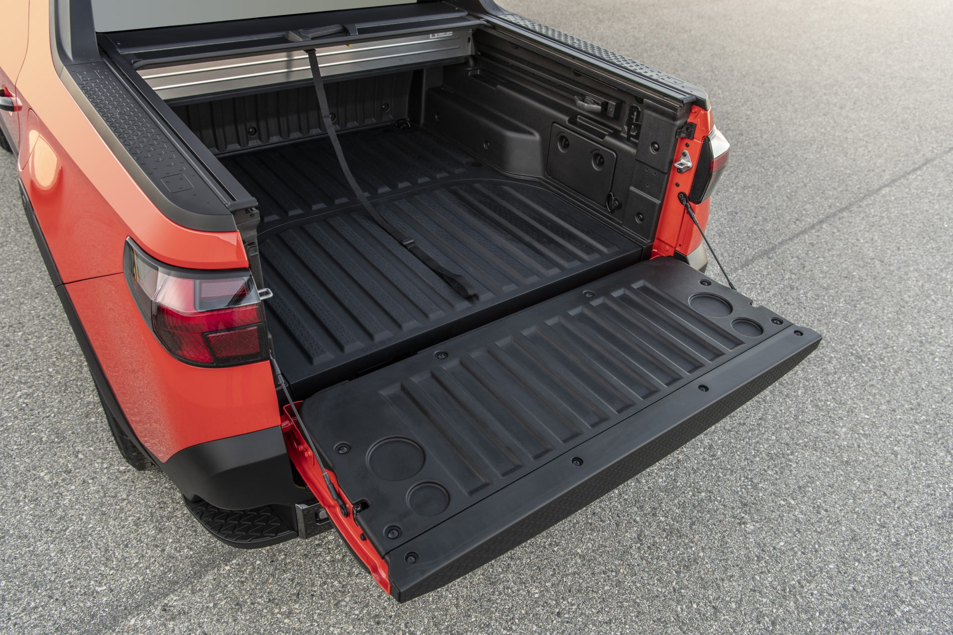 Benne arrière pratique avec un espace de chargement modulable du Hyundai Santa Cruz 2025